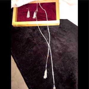 NWOT Silver costume jewelry. Necklace & earrings